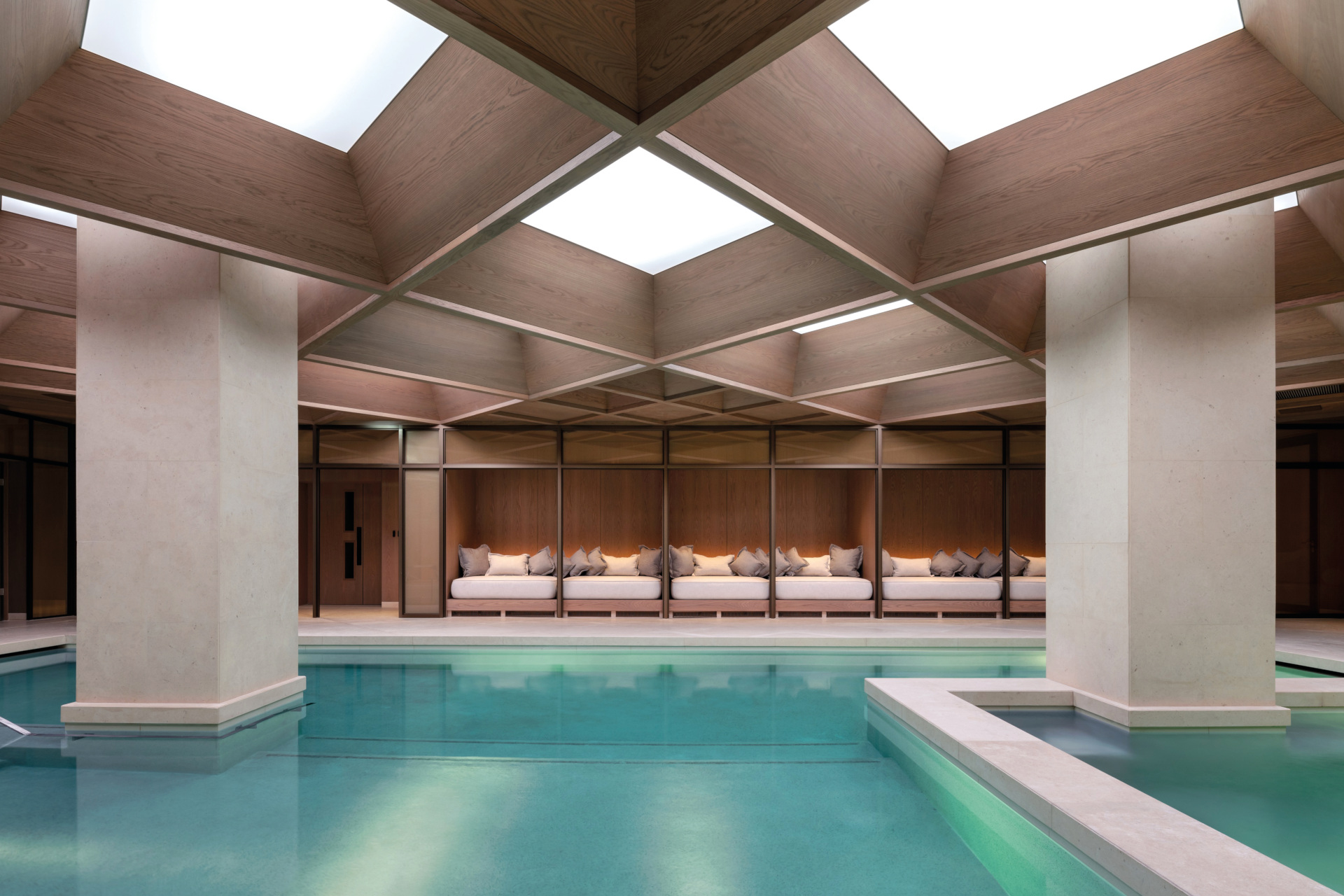 The Retreat Pool, The Londoner