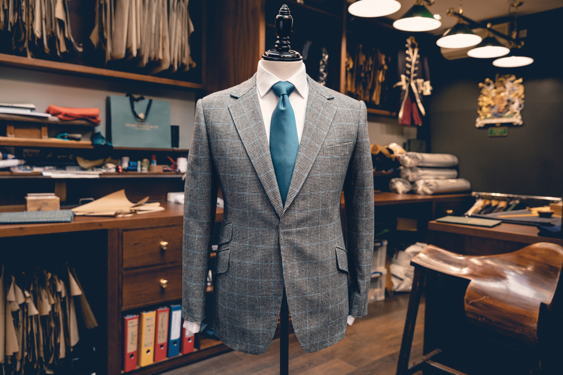 Best Savile Row Tailor to Order a Bespoke Suit – Robb Report
