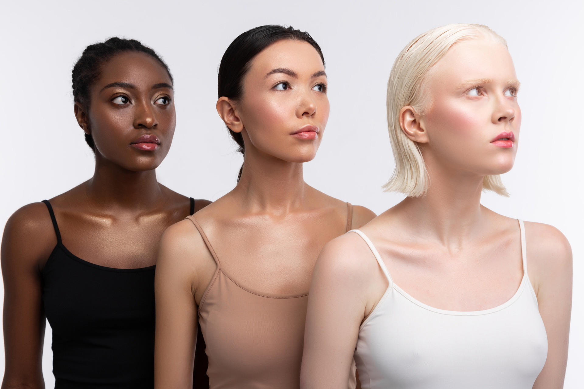 skinclusion campaign three women with different skin colour