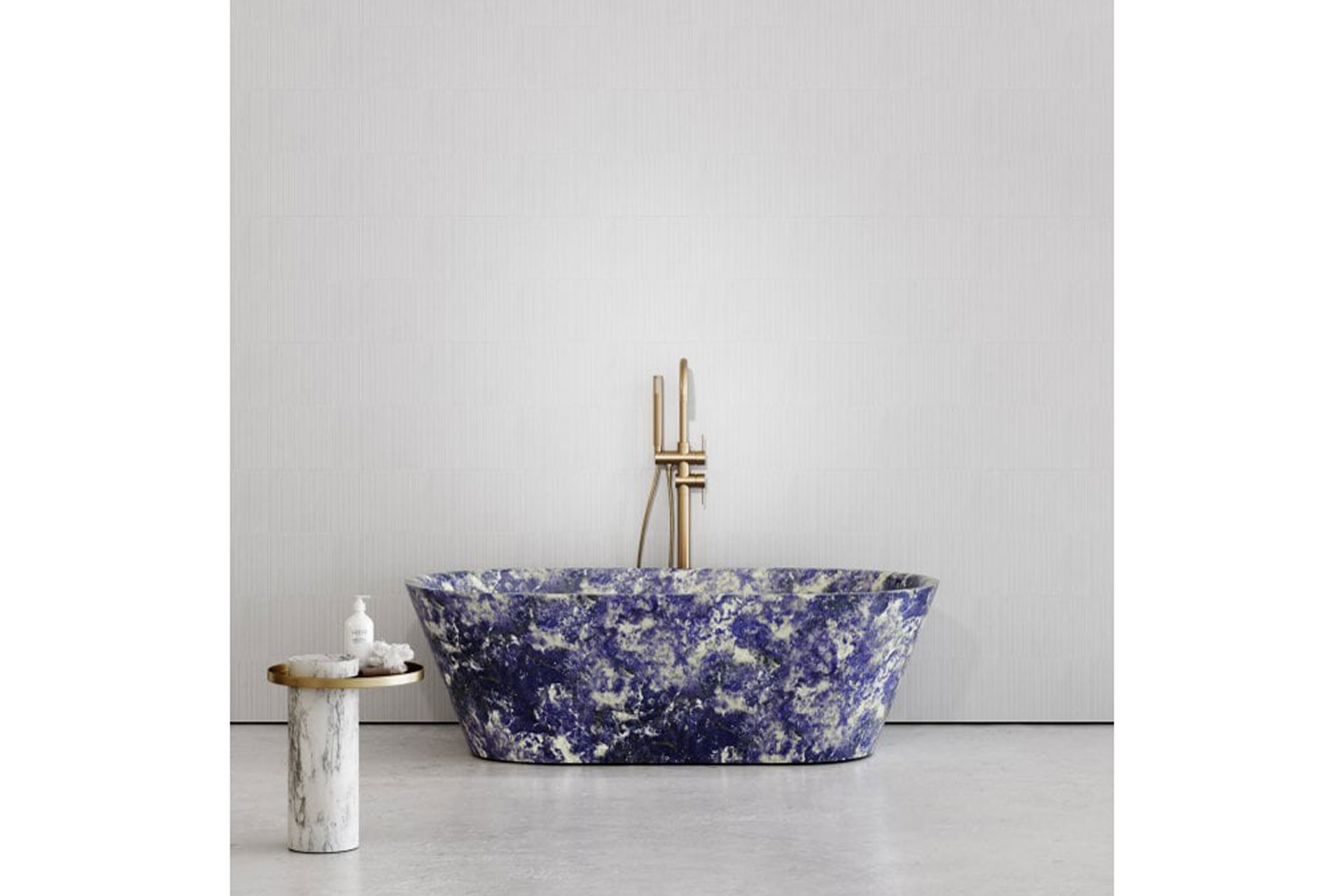 Lusso Luxury Living blue bath