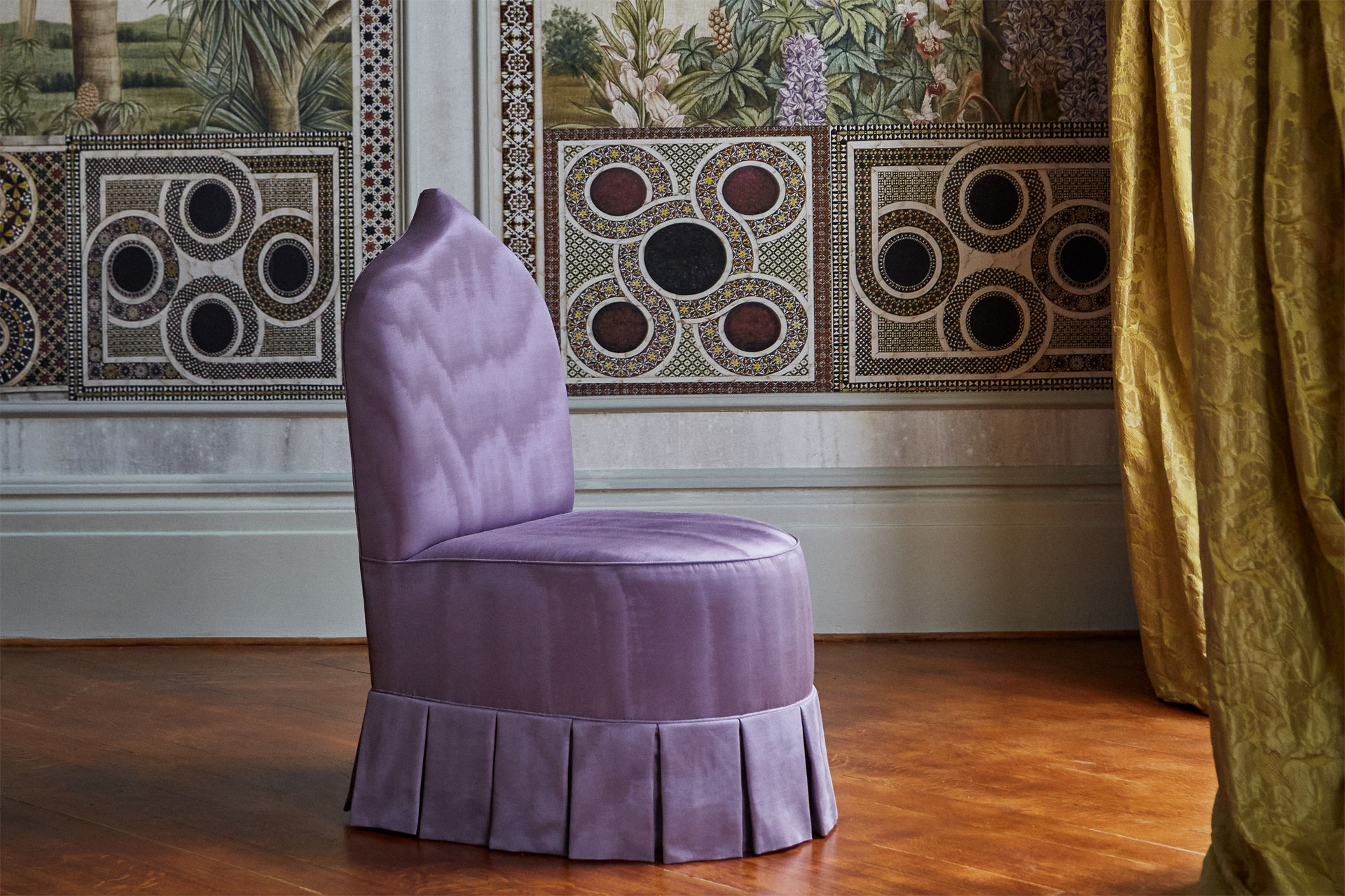 Beautiful Accent Chairs to Finish a Room