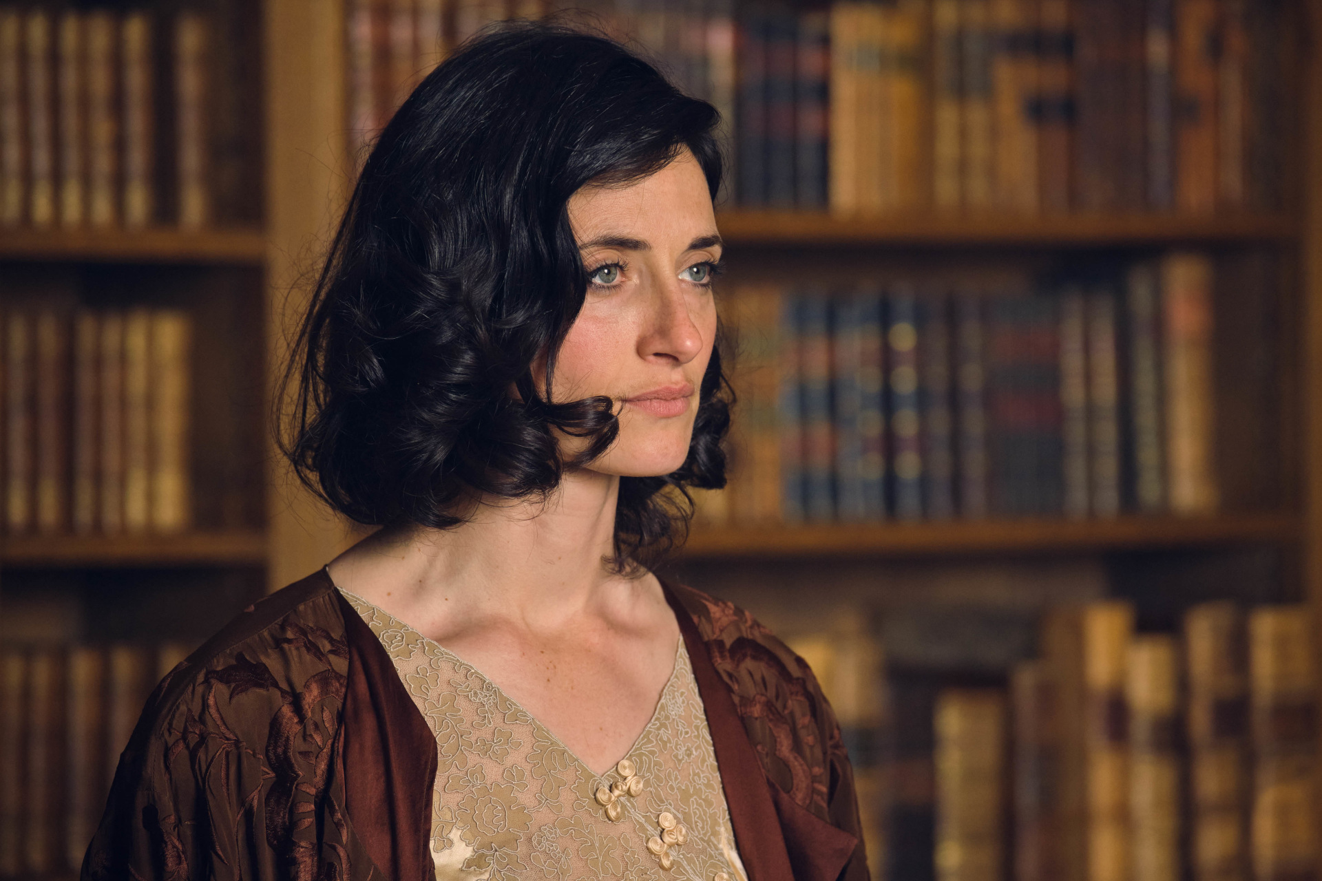 Natasha O'Keeffe as Lizzie Shelby