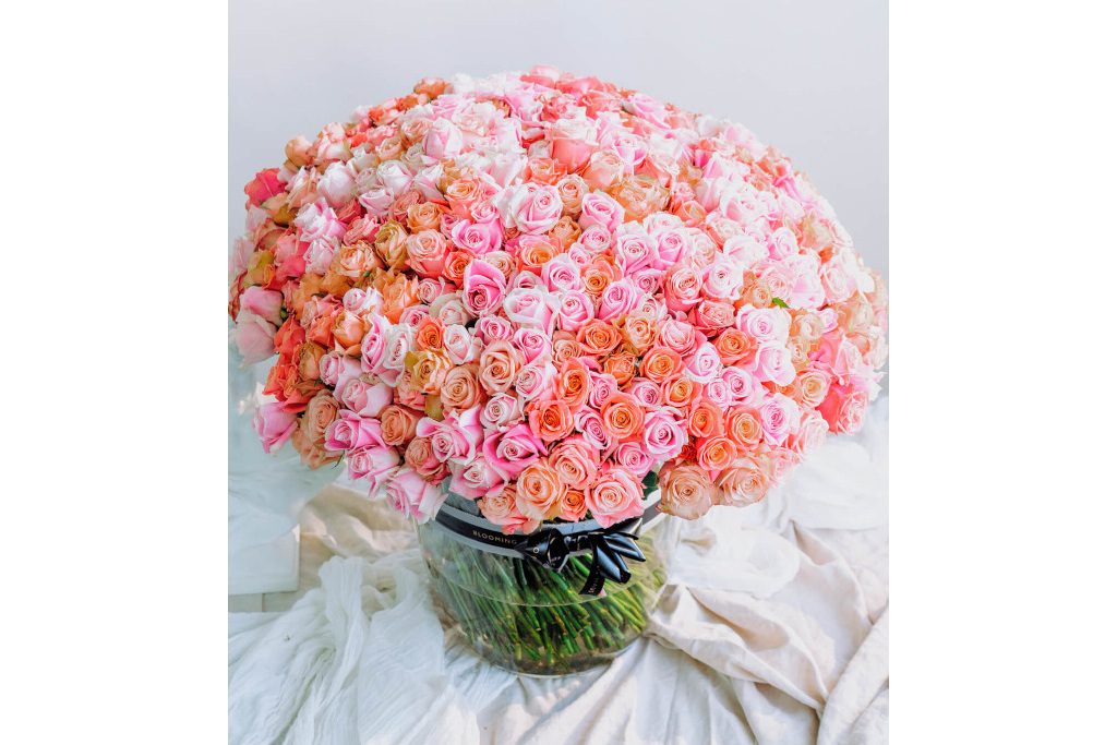 Big bouquet of pink roses | valentines gifts