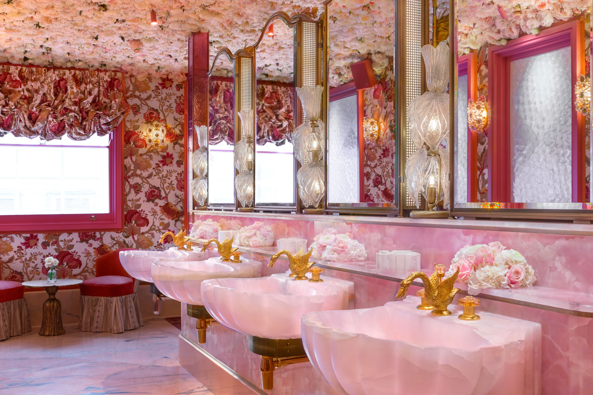 London’s Most Instagrammable Bathrooms