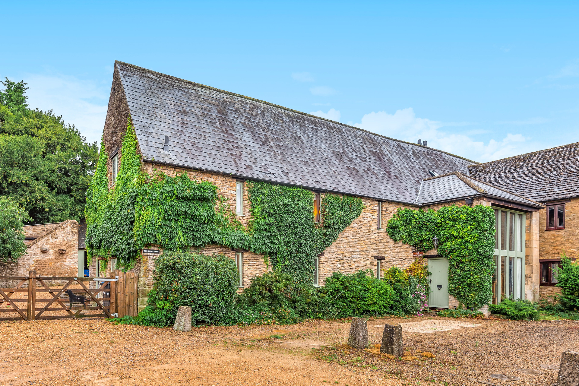 Upper Swinley Farm, Stanton St Quintin, Wiltshire barn conversion property