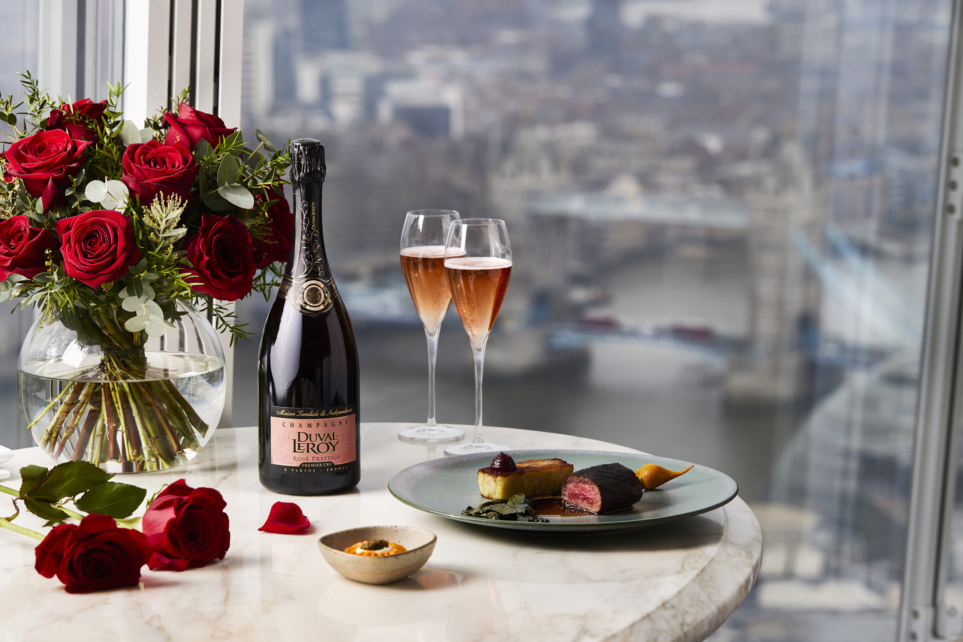Valentine's Day at TING with pink champagne and roses