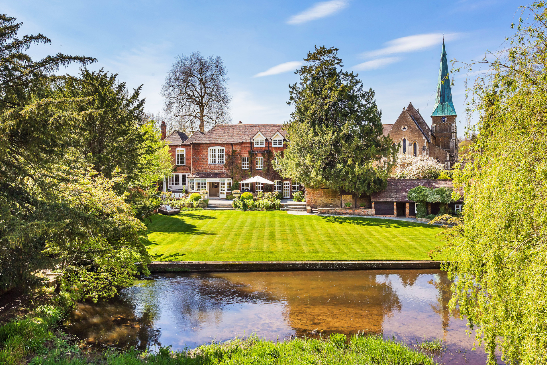 The Best Riverside Properties on the Market Right Now