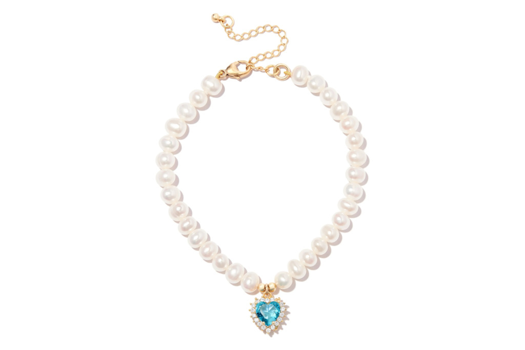 Pearls with heart pendant