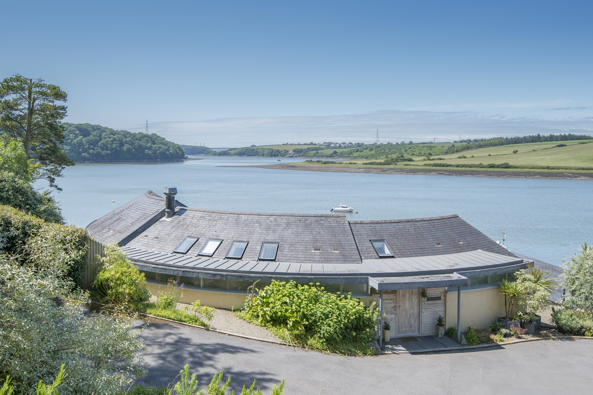 A curved house overlooking the sea