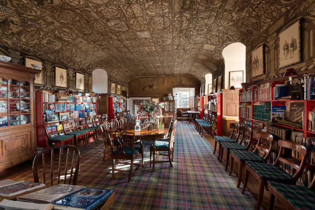 Earlshall Castle, St Andrews, Fife library