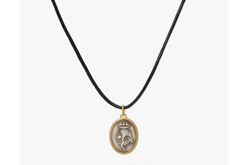 Annoushka Helping Hands pendant