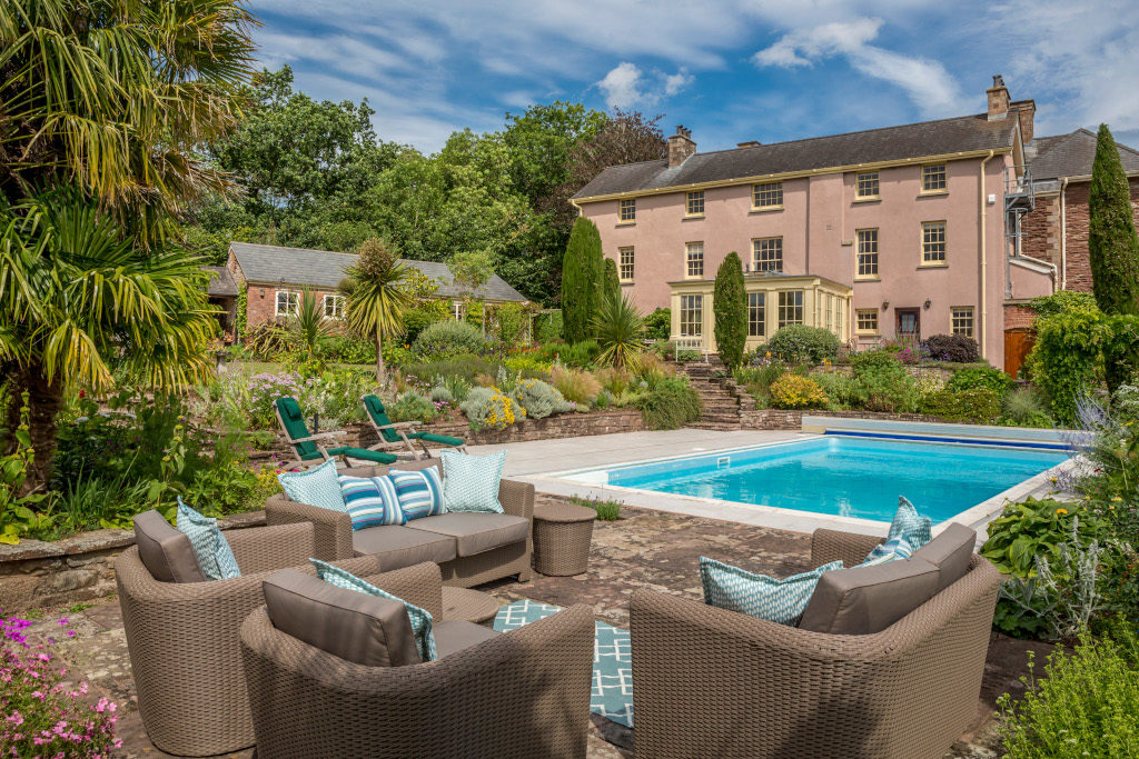 Monmouth, Monmouthshire country home with swimming pool