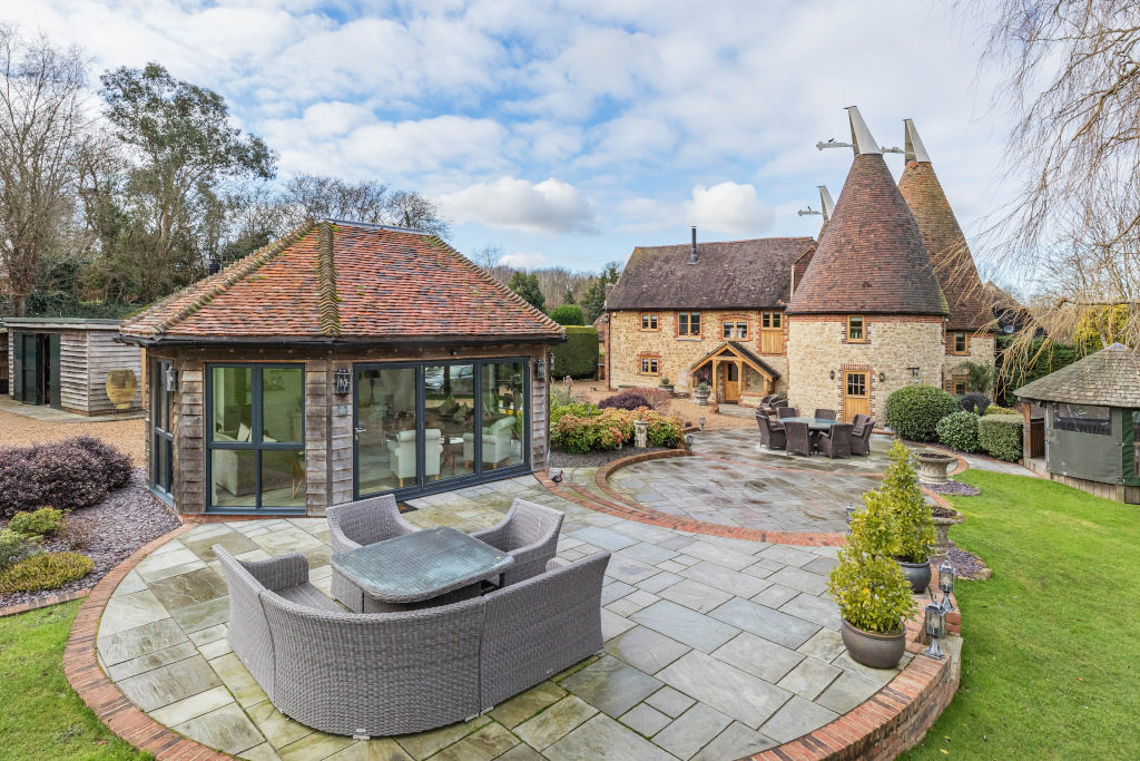 Upper Street, Broomfield, Maidstone, Kent country house
