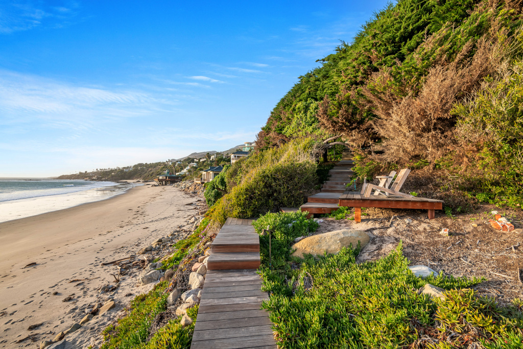 malibu beach cindy crawford