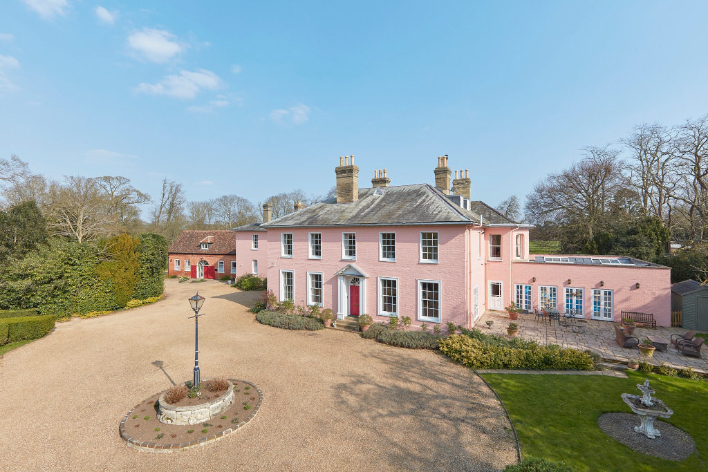 High Street, Great Abingdon, South Cambridgeshire pink country house