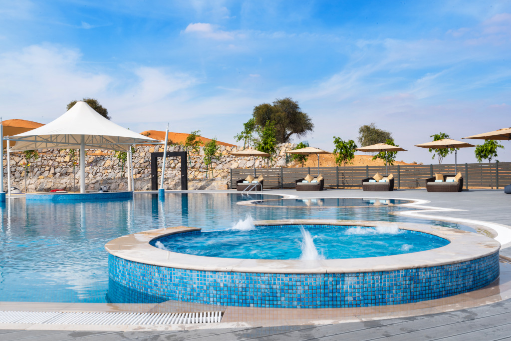 Oasis Pool Bar Dubai