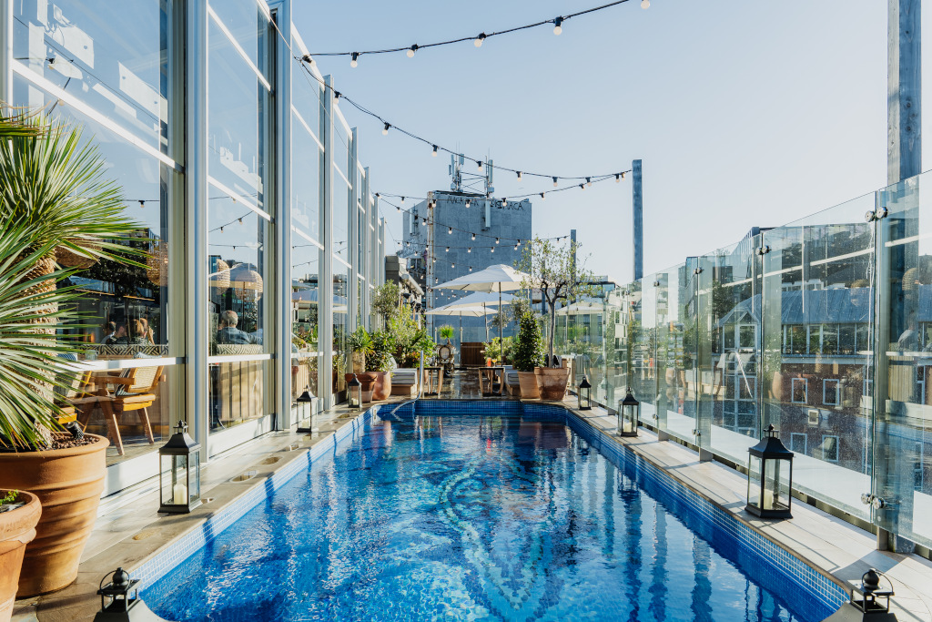 rooftop pool mondrian