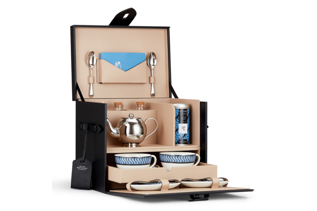 Tea set in black leather box