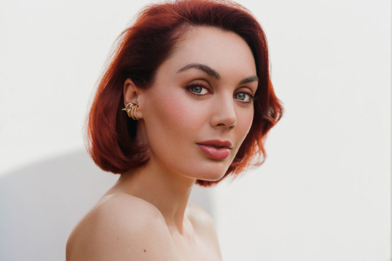 Poppy CorbyTuech on Fantastic Beasts Interview