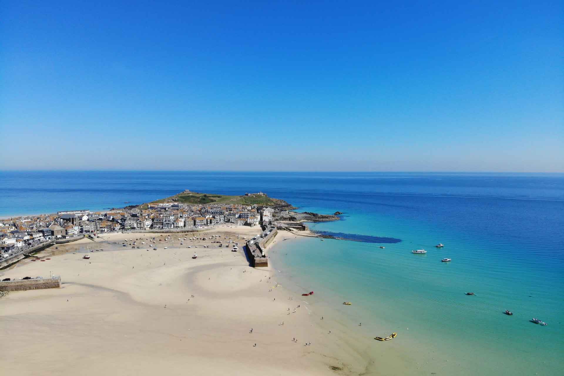 St Ives, Photo by Benjamin Elliott on Unsplash