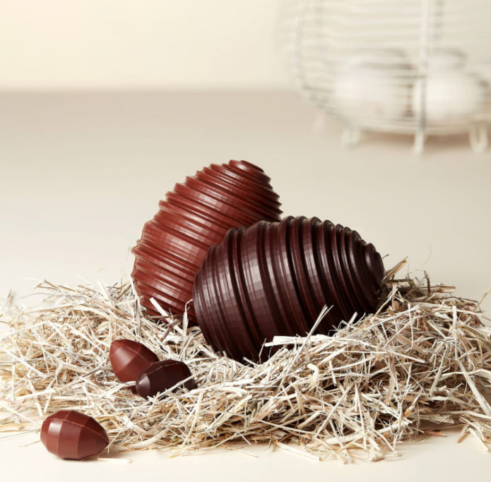 Le Chocolat Alain Ducasse, The Large Turned Easter Egg