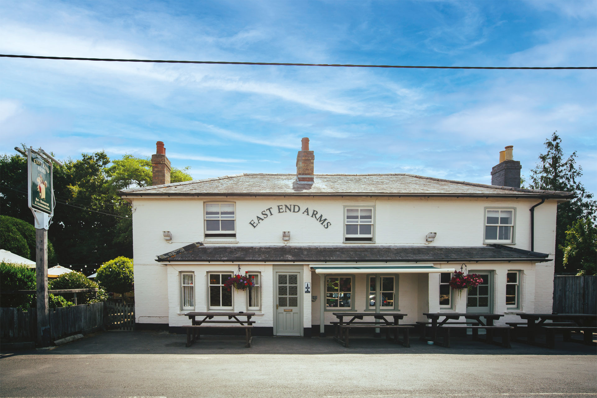 The front of the East End Arms