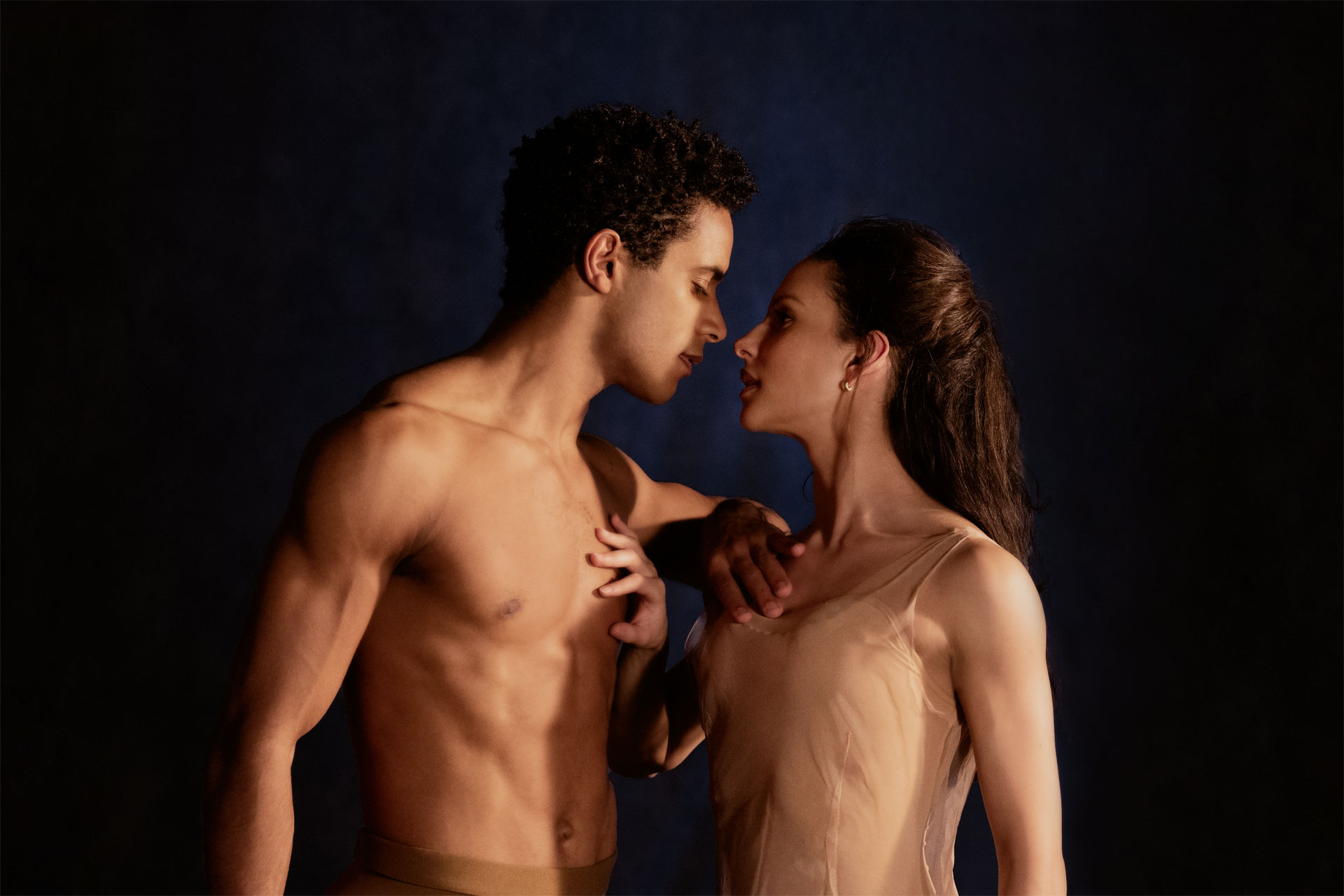 The forbidden lovers Tita and Pedro, played by dancers Francesca Hayward and Marcelino Sambe. Photo by Camilla Greenwell.