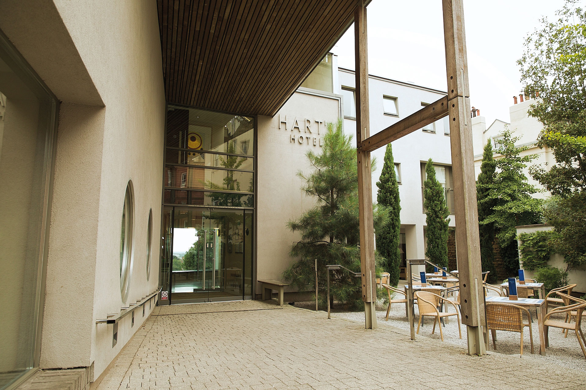 The hotel entrance of Hart's Hotel
