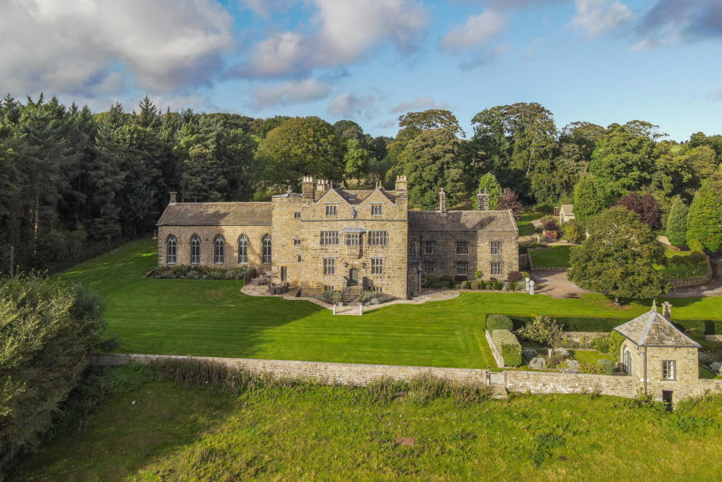 Myddelton Lodge surrounded by gardens