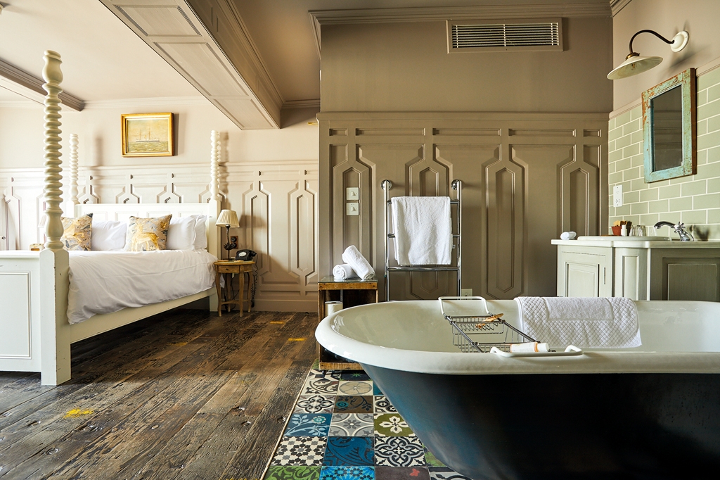 Bedroom in Pig In The Wall