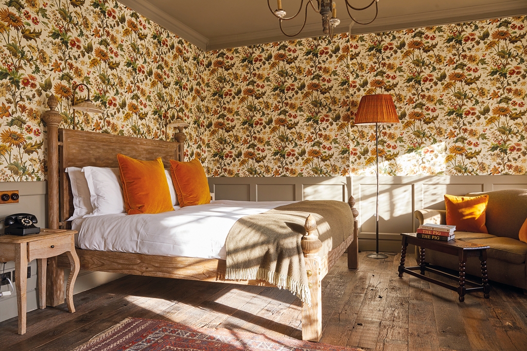 Bedroom in Pig Near Bath