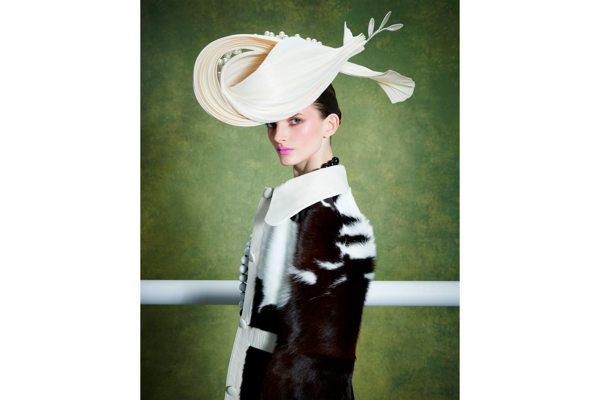 Woman in big white hat