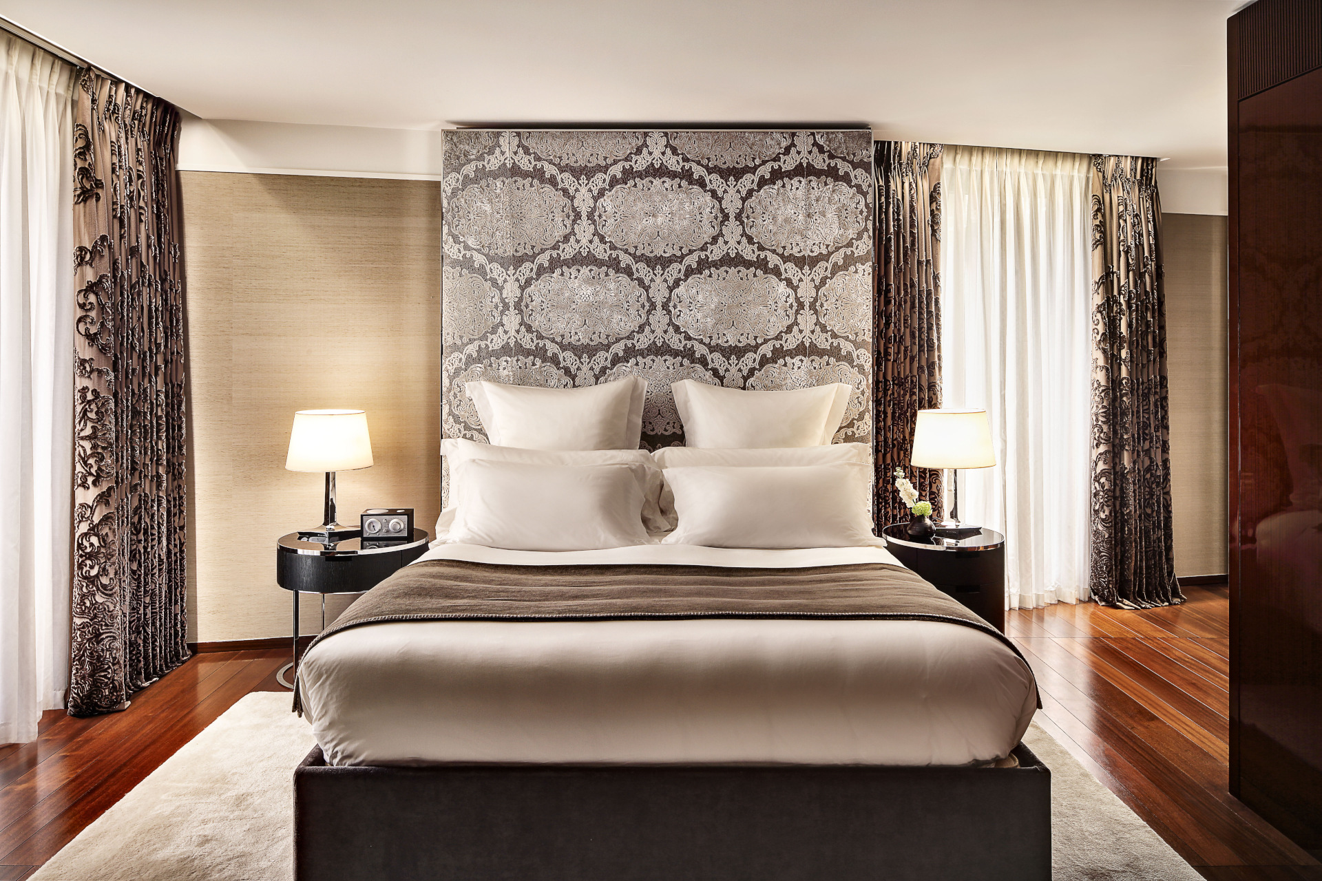 Deluxe Suite Bedroom at Bulgari hotel London