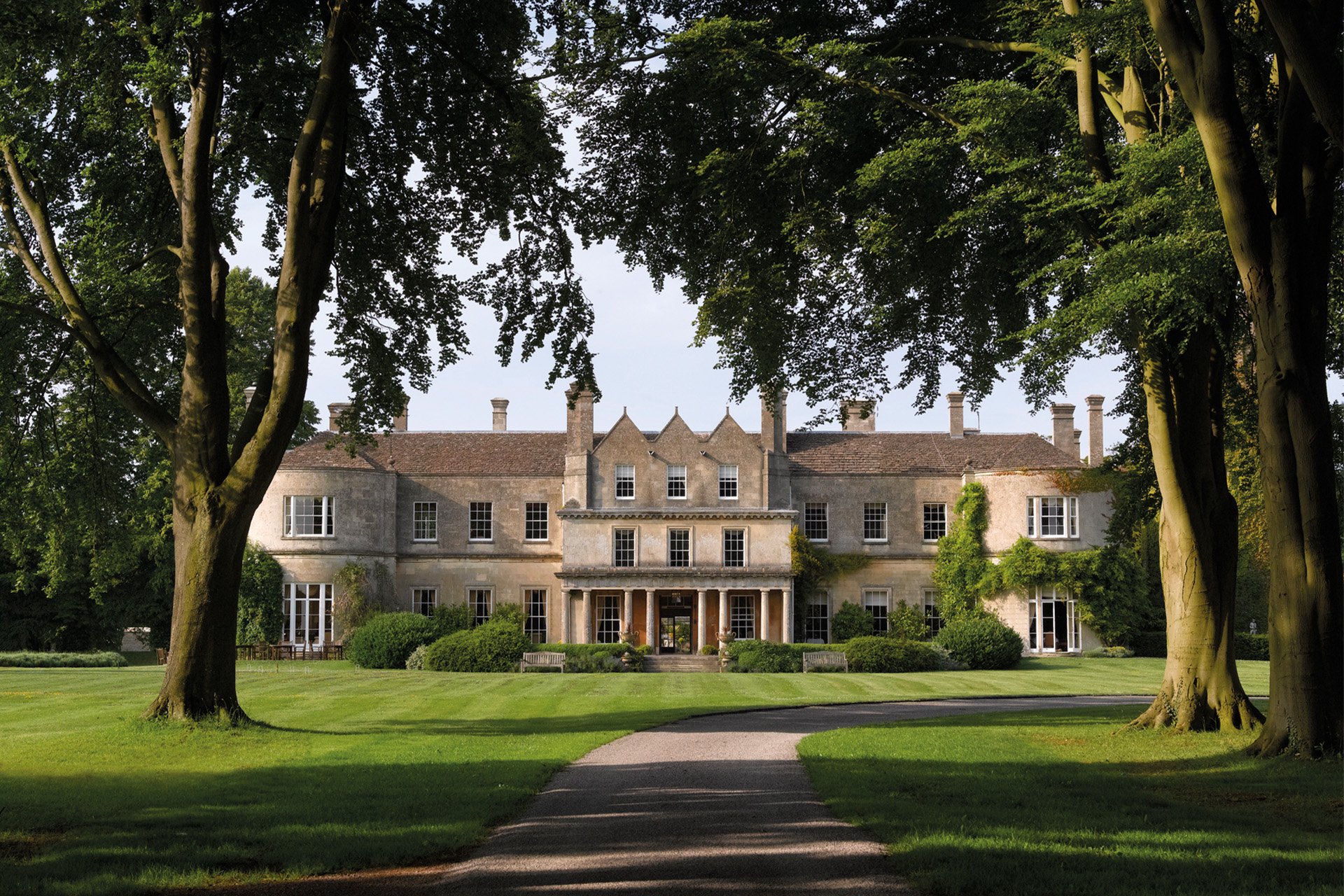 A hotel in the countryside