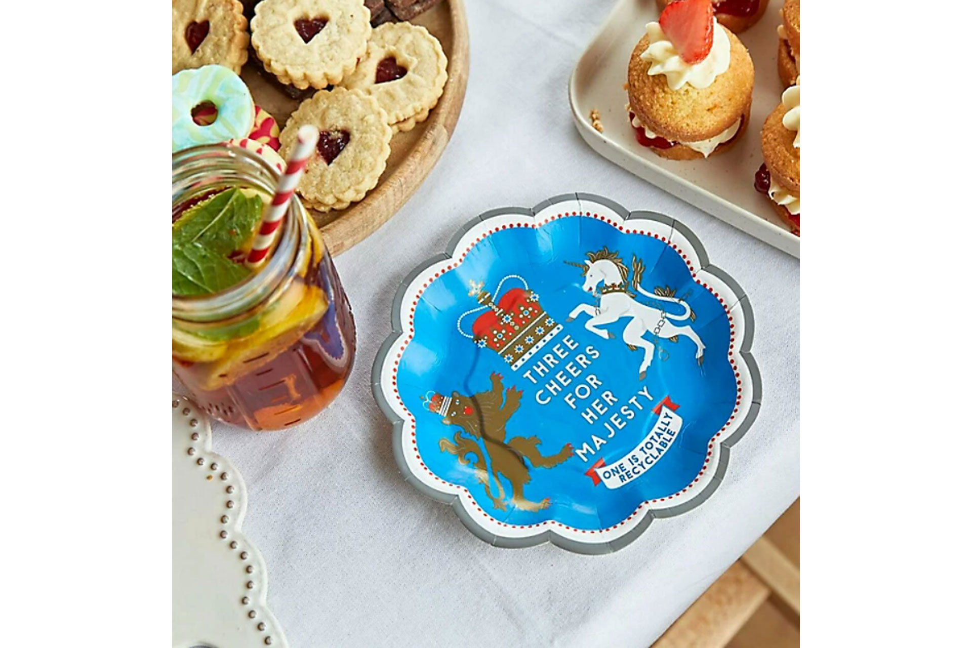 12 Talking Tables Queen’s Jubilee Eco Paper Plates