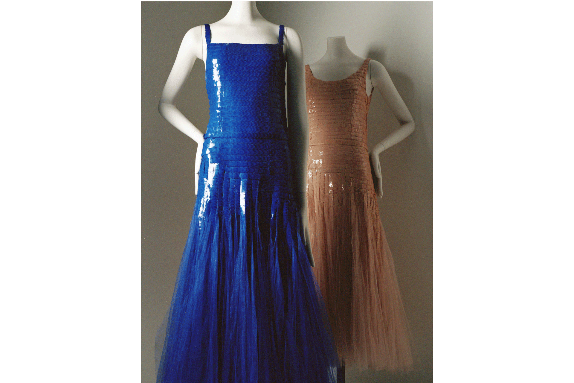 Evening dress Autumn-winter 1929-1930Silk tulle embroidered with fantasy paillettesParis,Patrimoinede Chanel© Julien T. Hamon