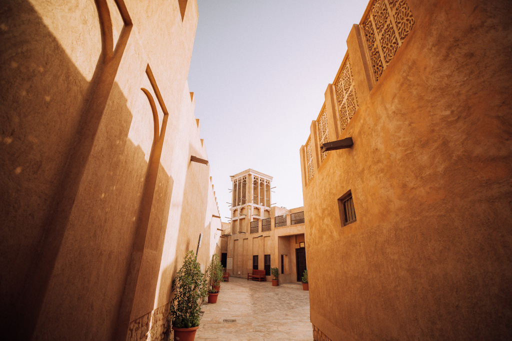 old dubai walls