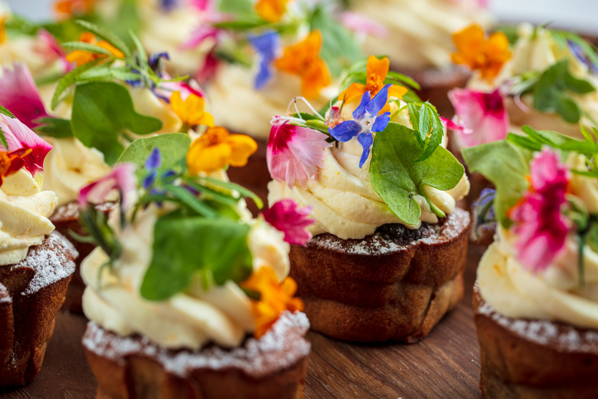 Ollie Dabbous cupcakes for Royal Ascot 2022