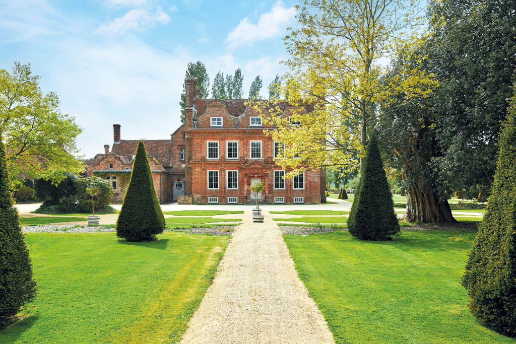 double fronted georgian red brick house in west sussex