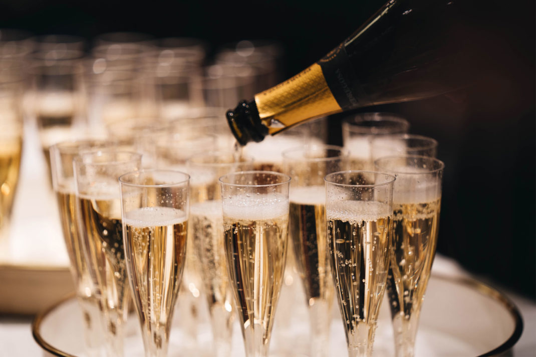 champagne glasses
