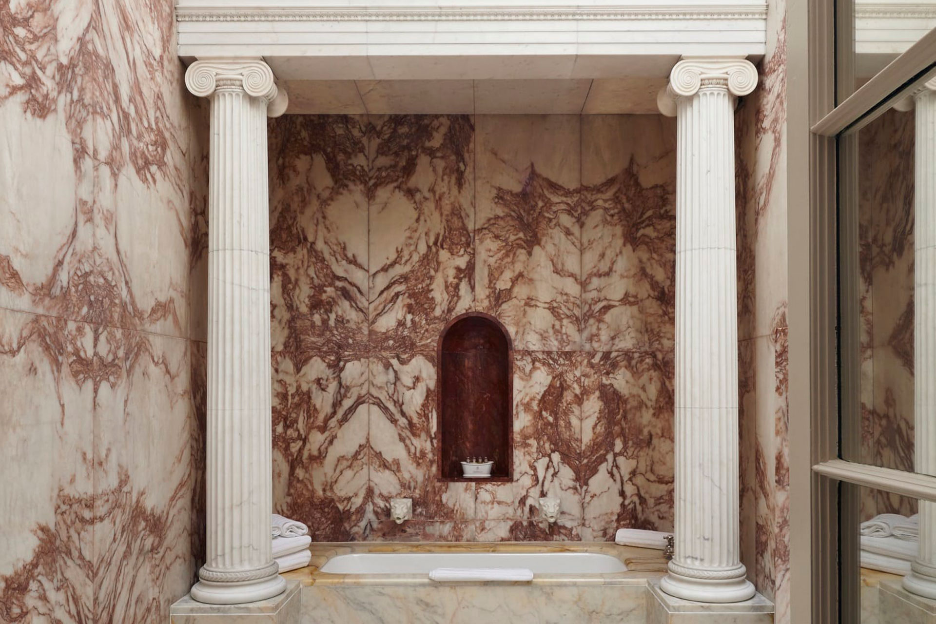 10 Pink Bathroom Ideas To Inspire You