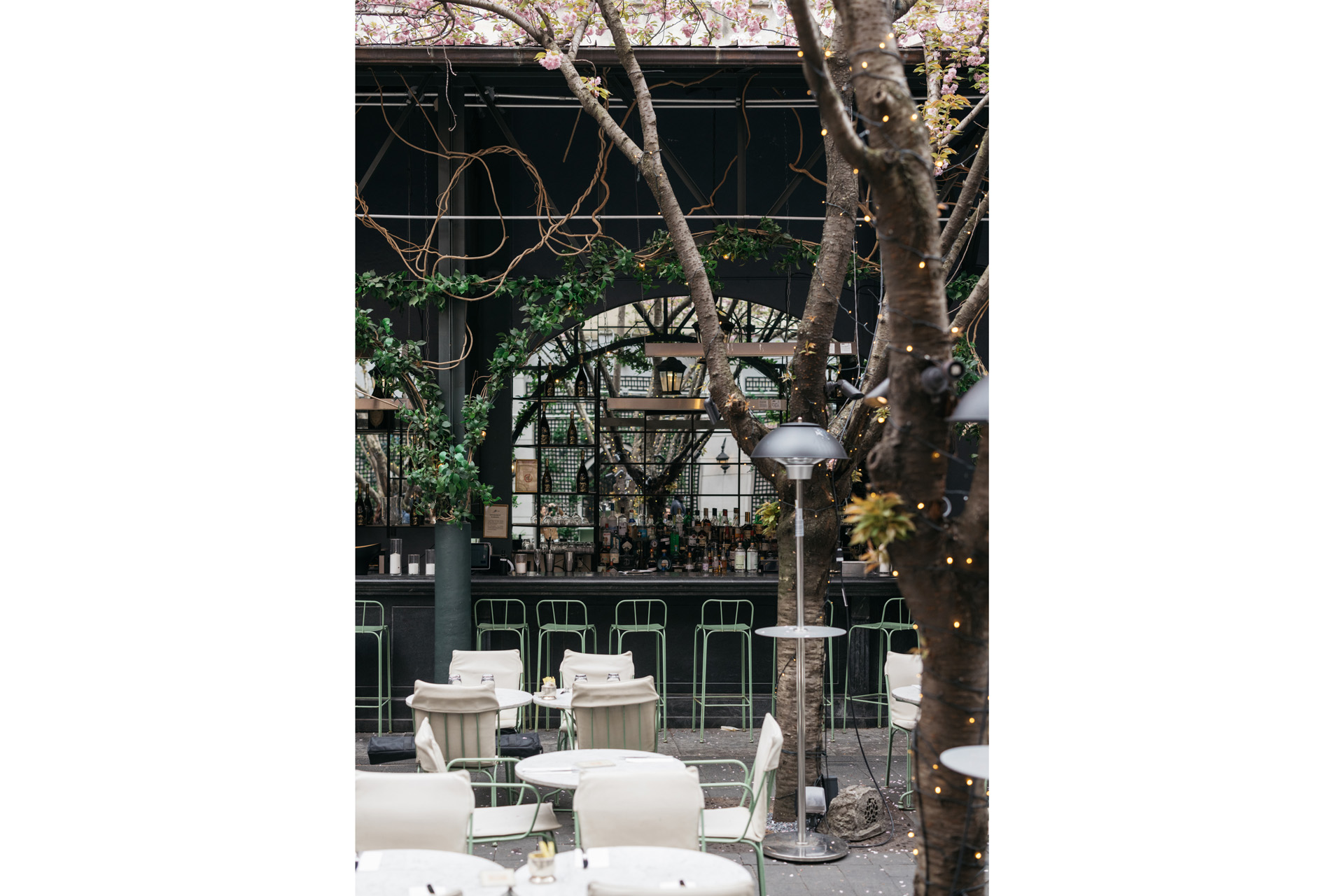 Courtyard dining at Four Seasons New York Downtown