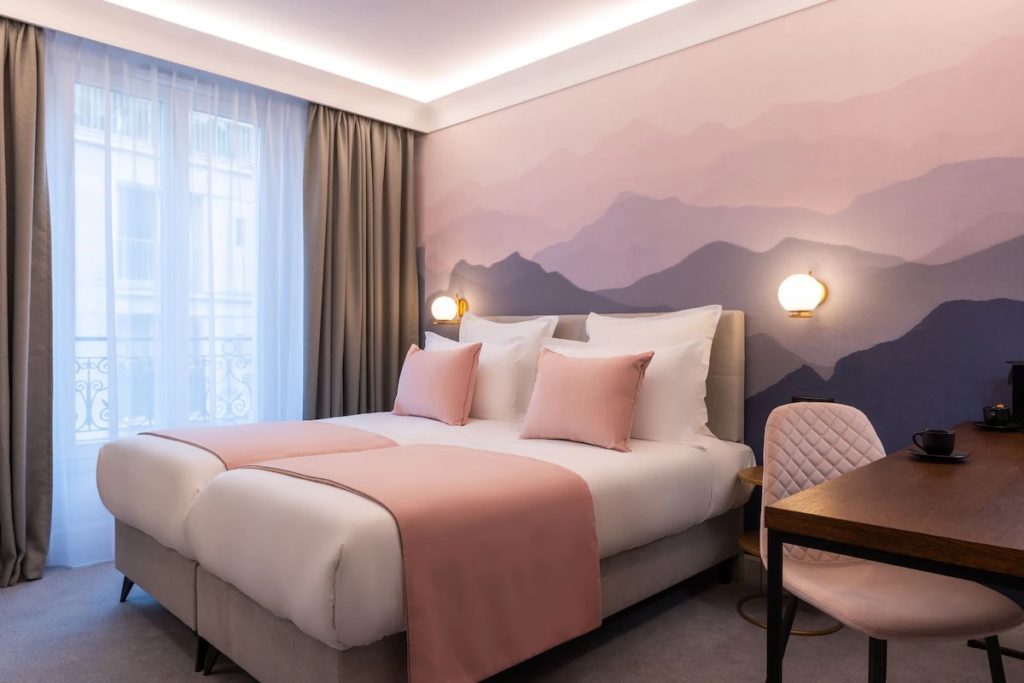 Barbiecore Hotels - Le Milie Rose in Paris