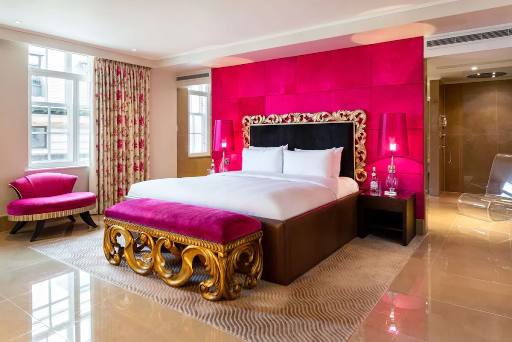 Barbiecore Hotels - May Fair in London