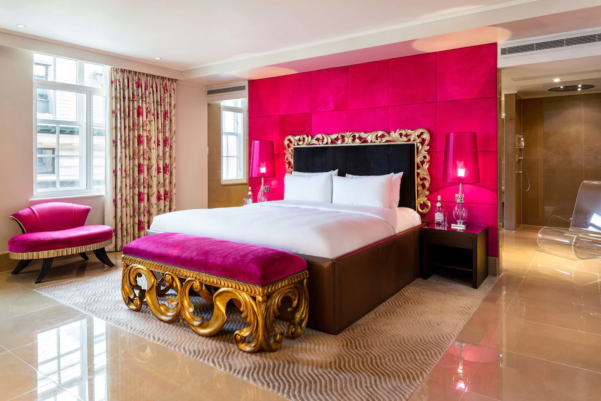 Barbiecore Hotels - May Fair in London