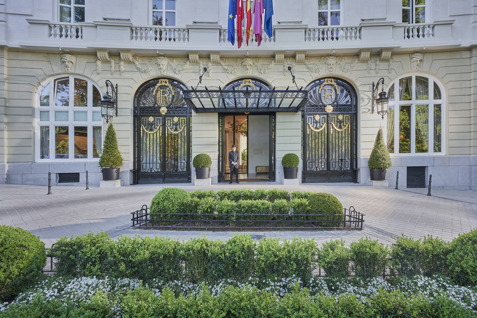 entrance to the mandarin oriental ritz, madrid