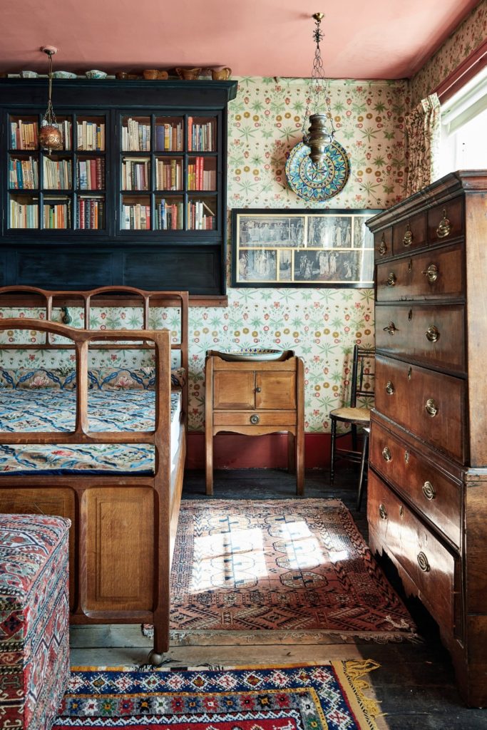 6 Pretty Cottage Wallpapers To Elevate A Countryside Home