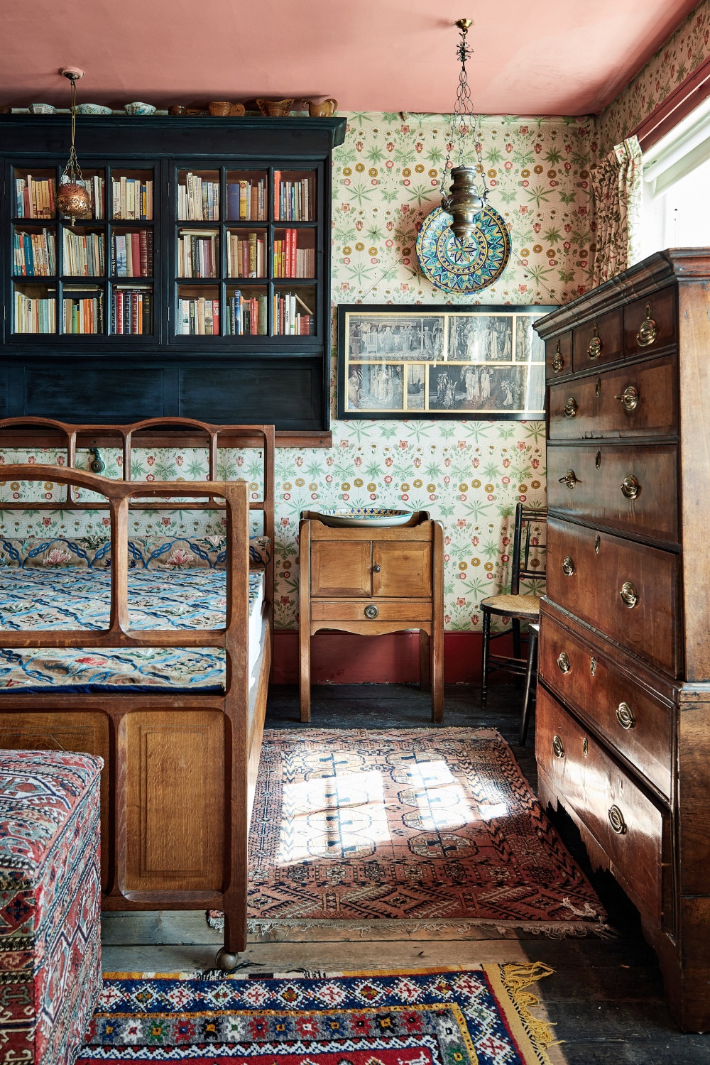 6 Pretty Cottage Wallpapers To Elevate A Countryside Home
