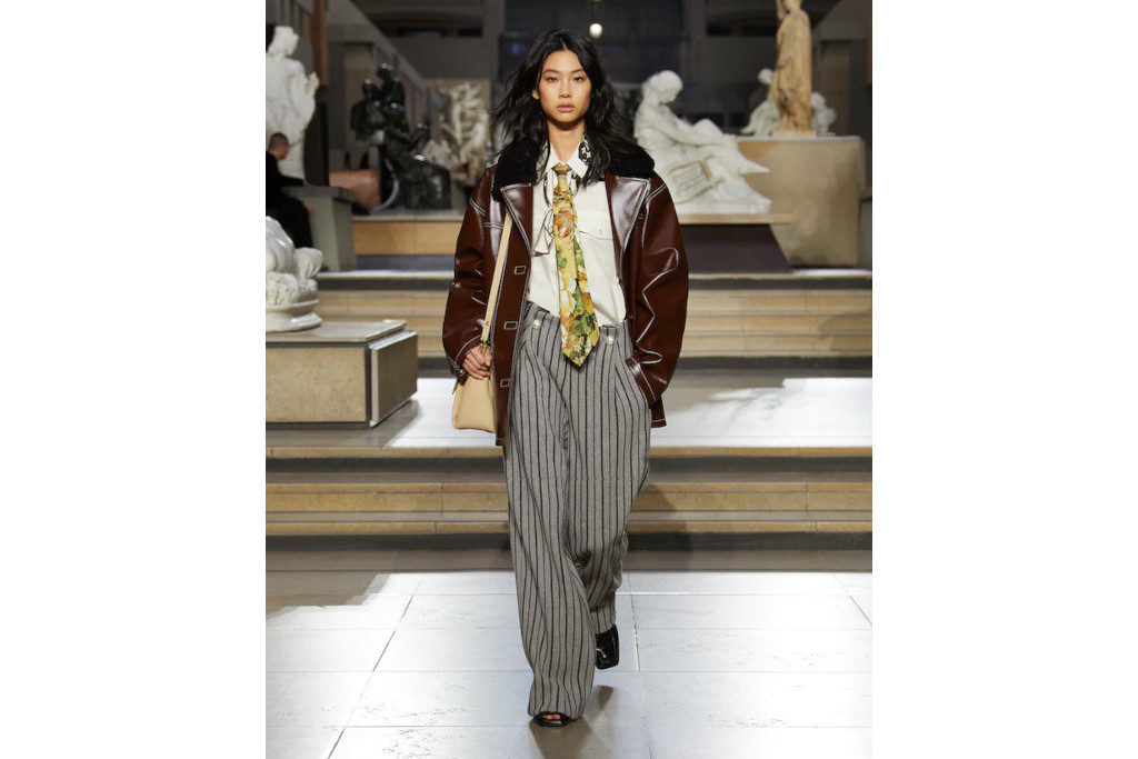 Hoyeon Jung modelling on the runway for Louis Vuitton