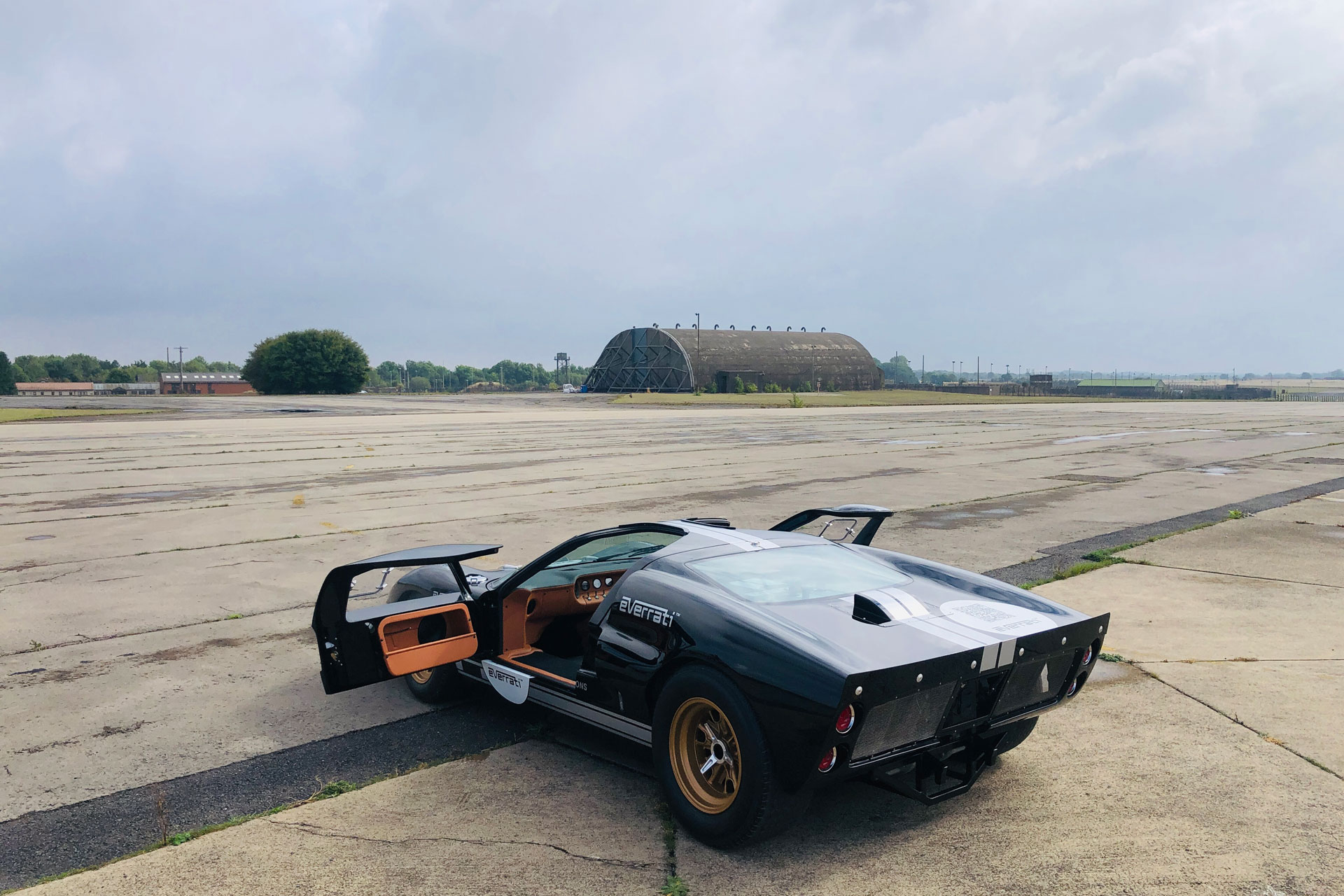 The Everrati GT40 rear view